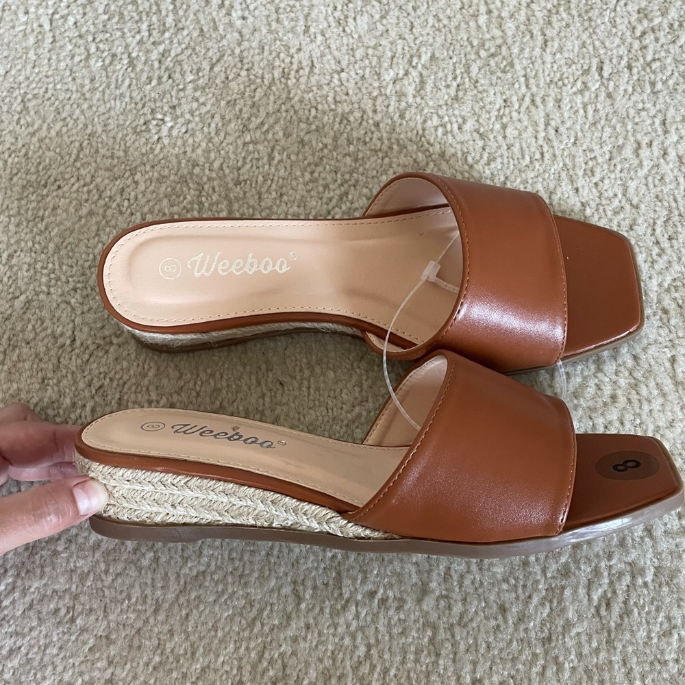 Camel sandals
